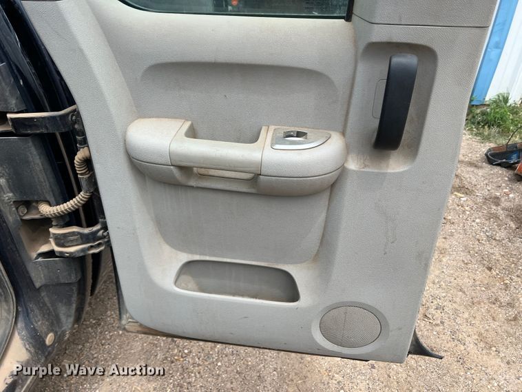 image for item DS8270 2008 Chevrolet Silverado 1500  Ext. Cab pickup truck