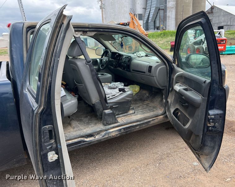 image for item DS8270 2008 Chevrolet Silverado 1500  Ext. Cab pickup truck
