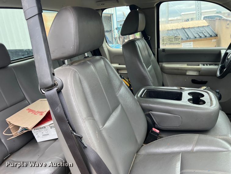 image for item DS8270 2008 Chevrolet Silverado 1500  Ext. Cab pickup truck