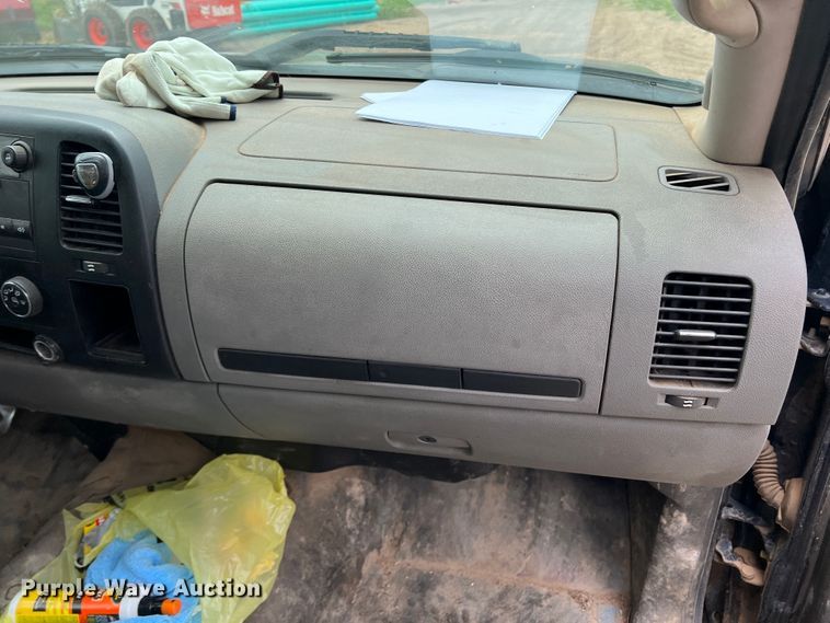 image for item DS8270 2008 Chevrolet Silverado 1500  Ext. Cab pickup truck