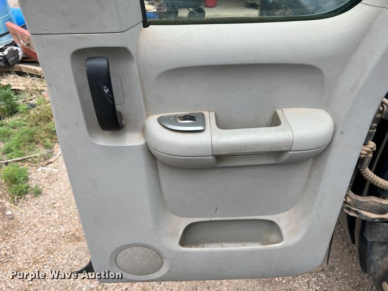 image for item DS8270 2008 Chevrolet Silverado 1500  Ext. Cab pickup truck