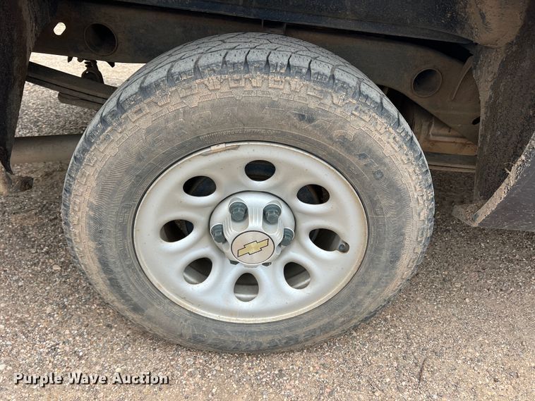 image for item DS8270 2008 Chevrolet Silverado 1500  Ext. Cab pickup truck