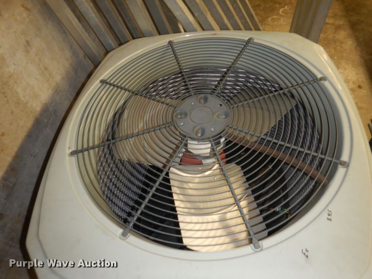 image for item DT9758 2011 Trane XB13  AC unit