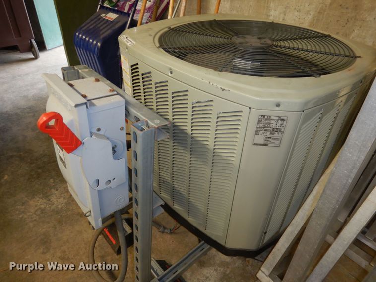 image for item DT9758 2011 Trane XB13  AC unit