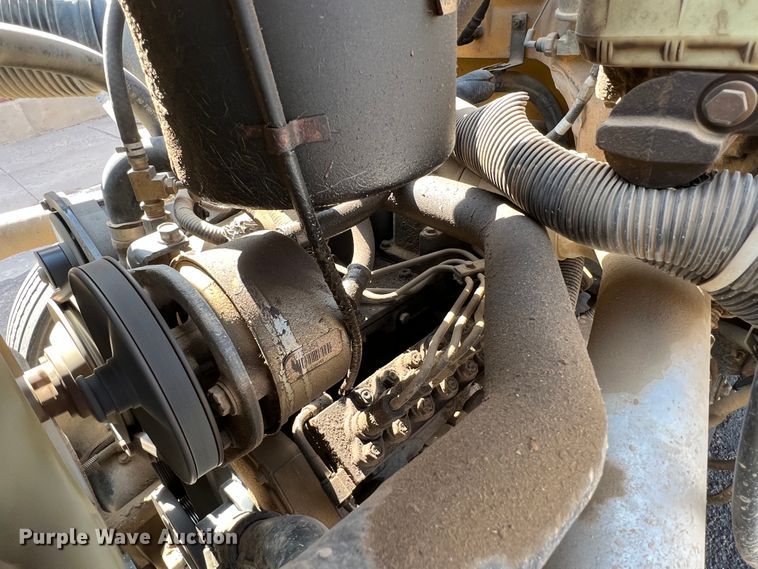 image for item IG9434 1998 Ford B800  school bus