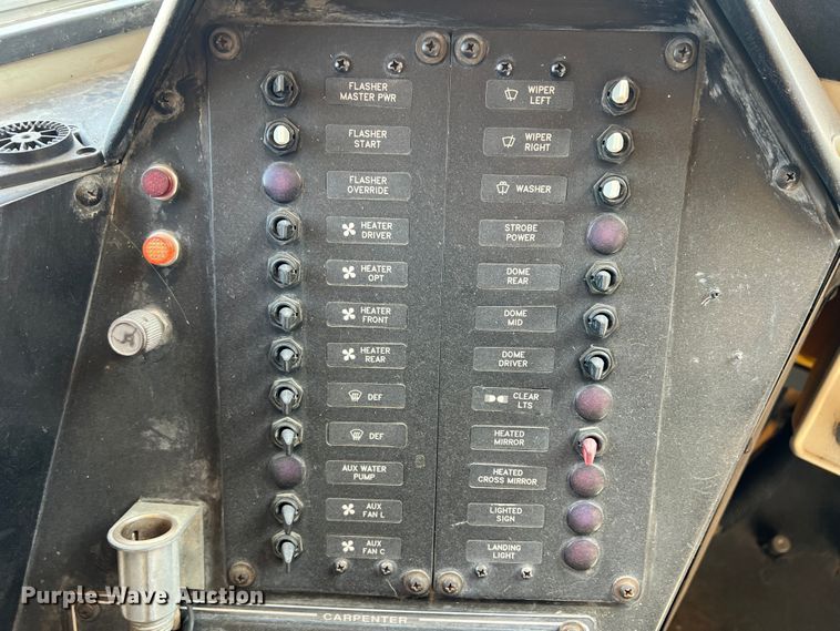 image for item IG9434 1998 Ford B800  school bus