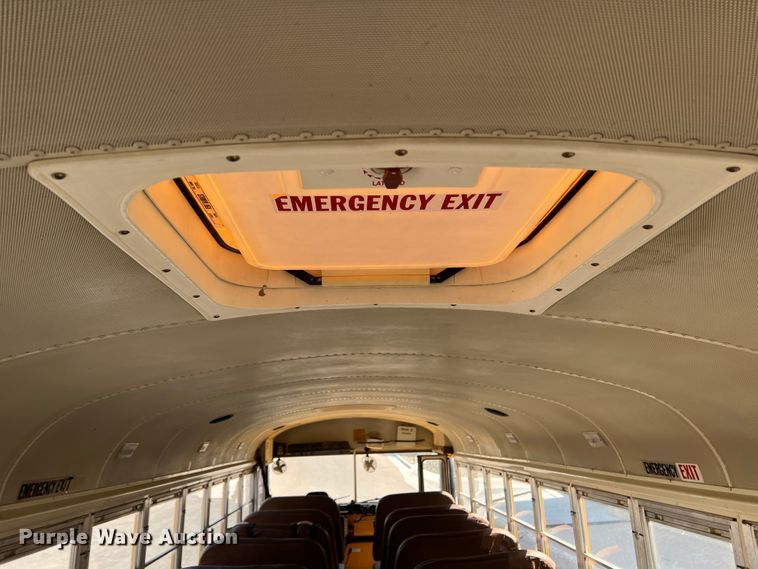 image for item IG9434 1998 Ford B800  school bus