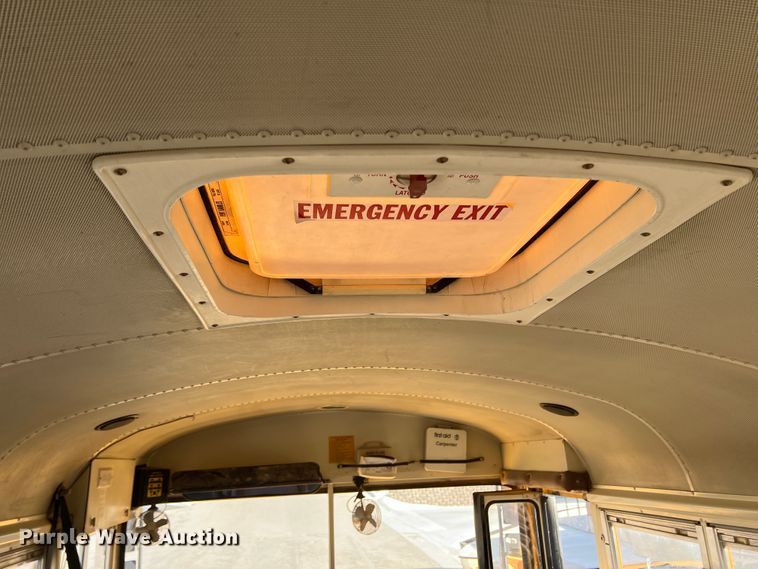 image for item IG9434 1998 Ford B800  school bus