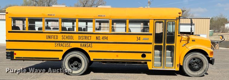 image for item IG9435 1999 International 3800  school bus