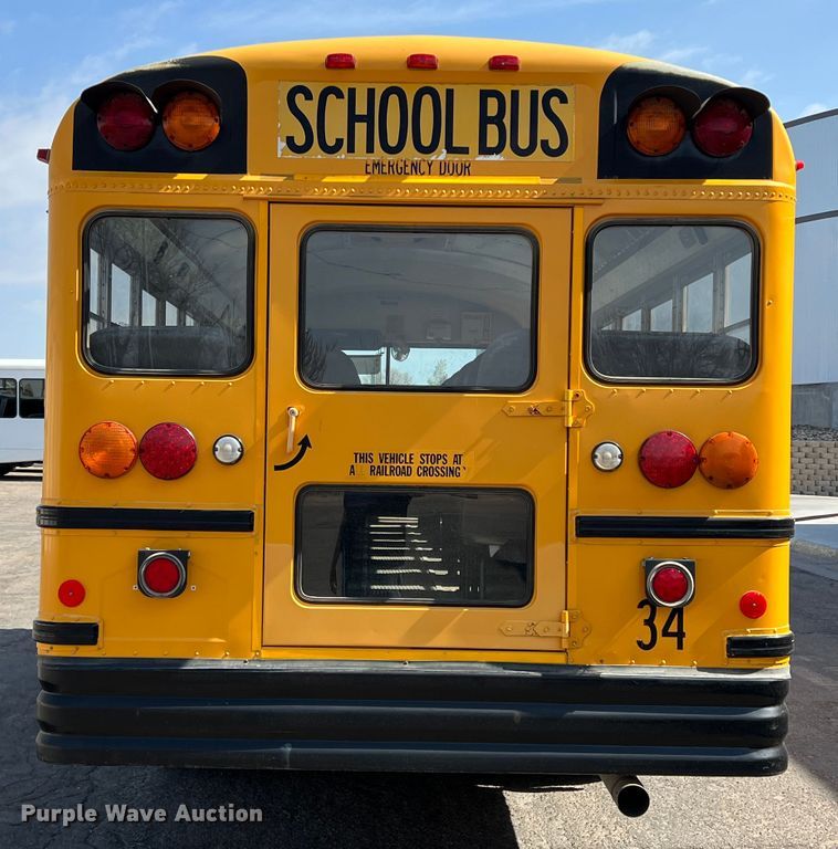 image for item IG9435 1999 International 3800  school bus
