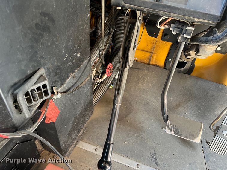 image for item IG9435 1999 International 3800  school bus