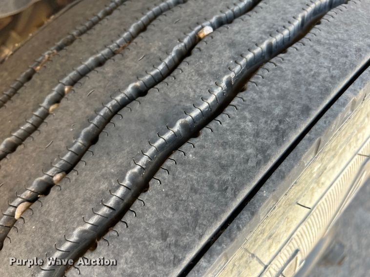 image for item IG9435 1999 International 3800  school bus