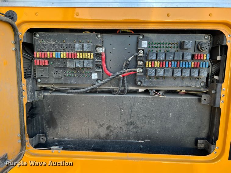 image for item IG9488 2005 Freightliner FS65 Thomas Built  school bus