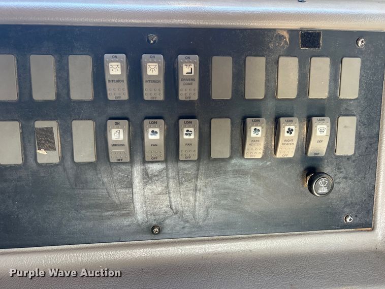 image for item IG9488 2005 Freightliner FS65 Thomas Built  school bus