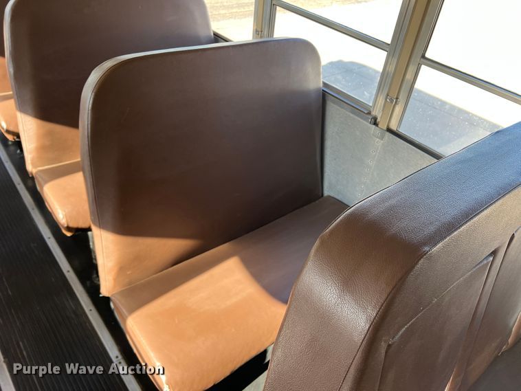 image for item IG9488 2005 Freightliner FS65 Thomas Built  school bus