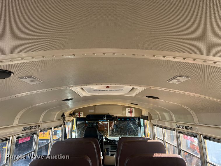 image for item IG9488 2005 Freightliner FS65 Thomas Built  school bus