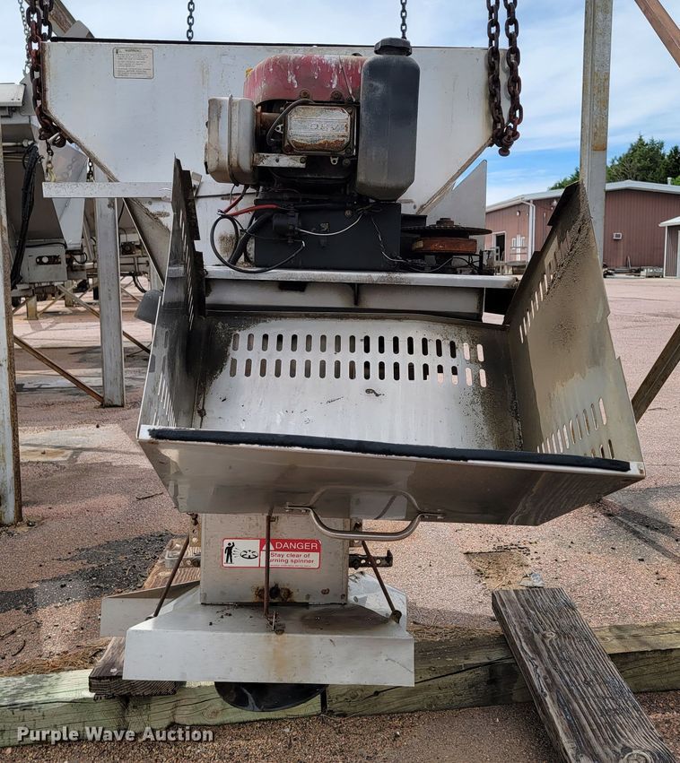 image for item JG9854 2006 Buyers  spreader