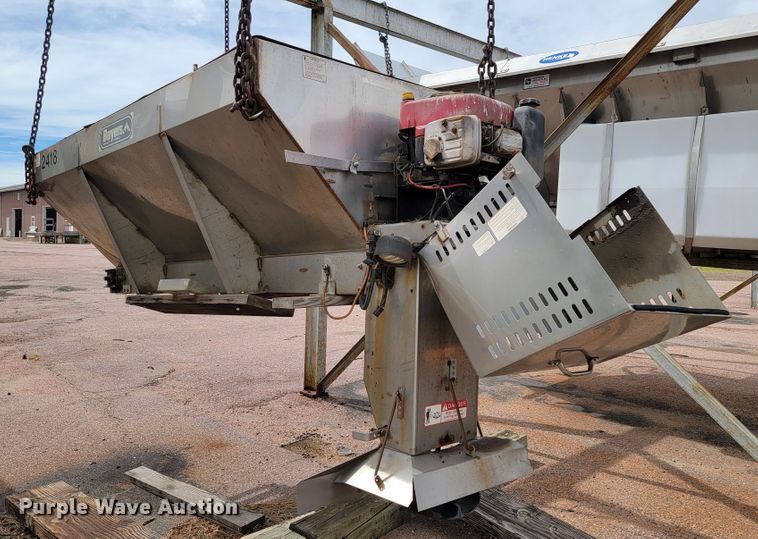 image for item JG9854 2006 Buyers  spreader