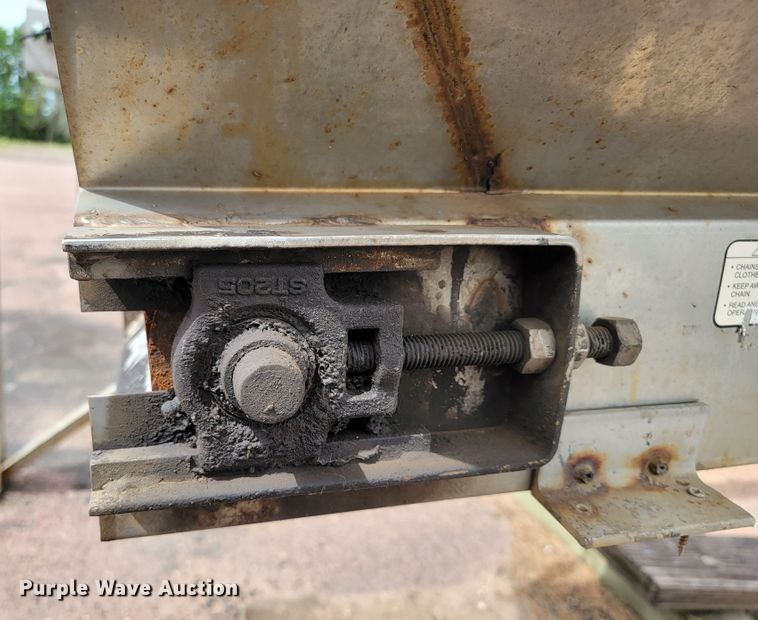 image for item JG9854 2006 Buyers  spreader