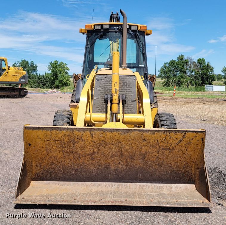 image for item JG9860 2000 John Deere 310SE  backhoe