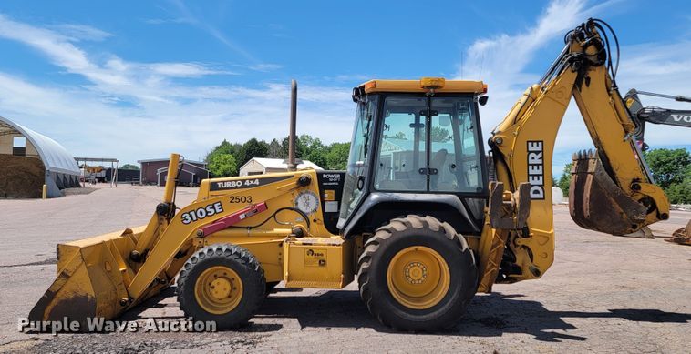 image for item JG9860 2000 John Deere 310SE  backhoe