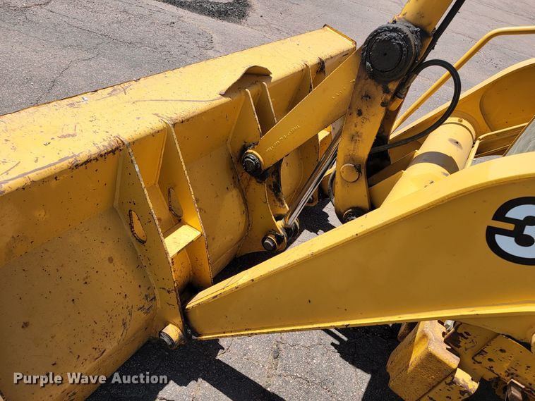 image for item JG9860 2000 John Deere 310SE  backhoe
