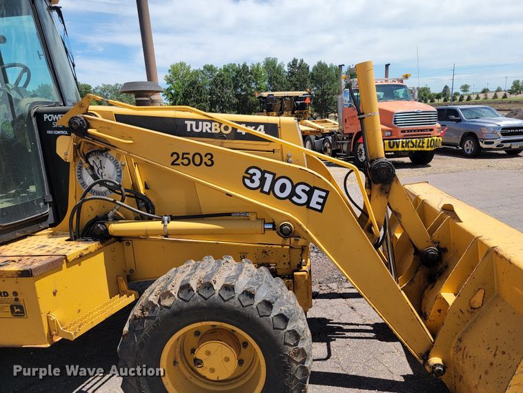 image for item JG9860 2000 John Deere 310SE  backhoe