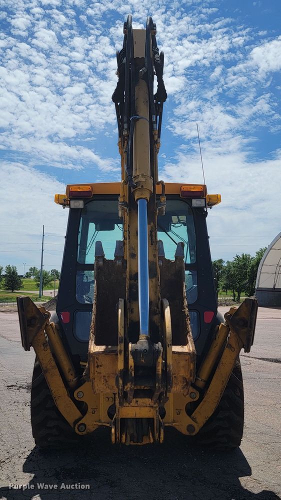 image for item JG9860 2000 John Deere 310SE  backhoe