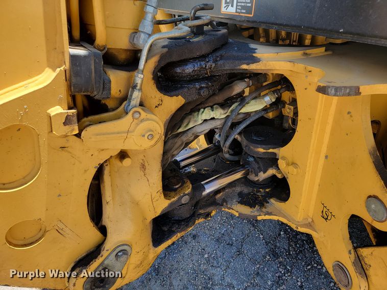 image for item JG9860 2000 John Deere 310SE  backhoe