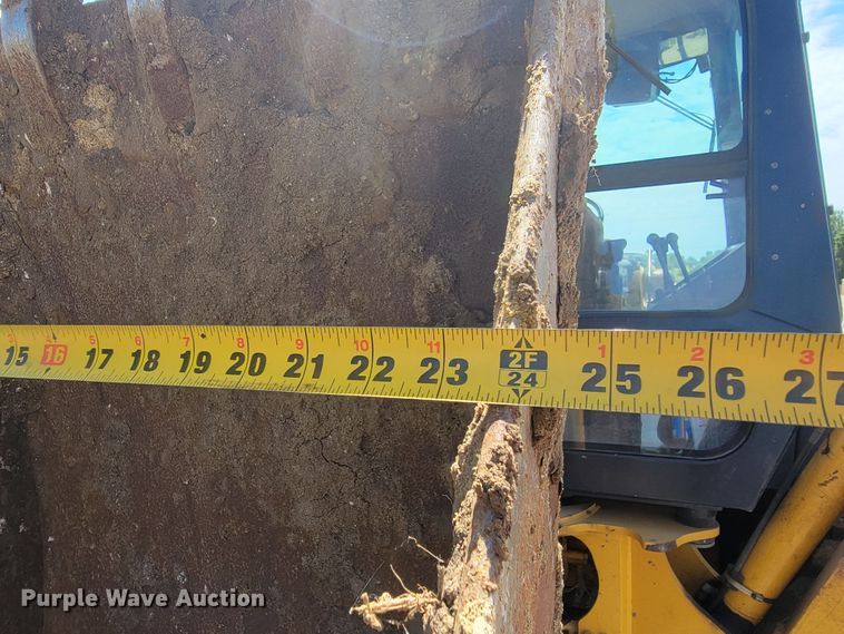 image for item JG9860 2000 John Deere 310SE  backhoe