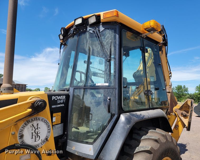 image for item JG9860 2000 John Deere 310SE  backhoe