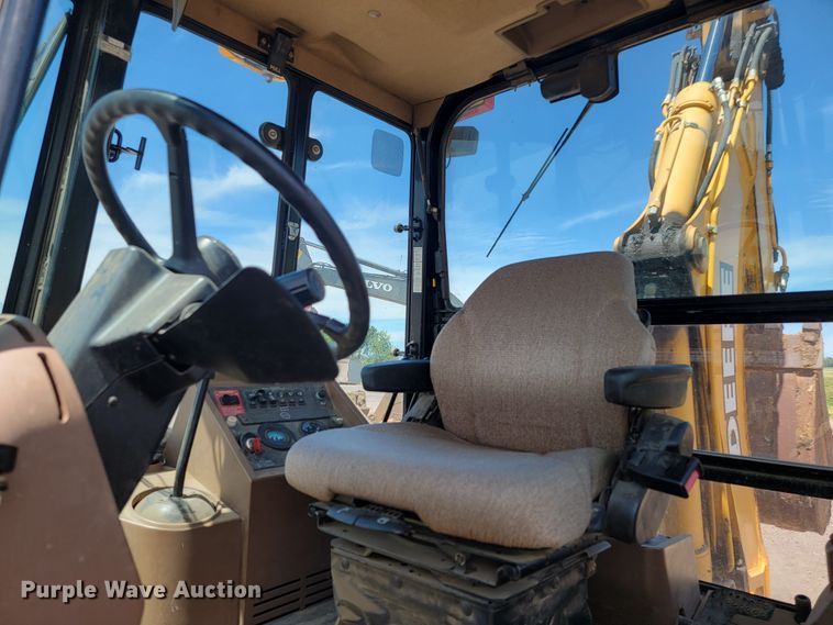 image for item JG9860 2000 John Deere 310SE  backhoe