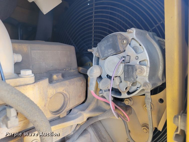 image for item JG9860 2000 John Deere 310SE  backhoe