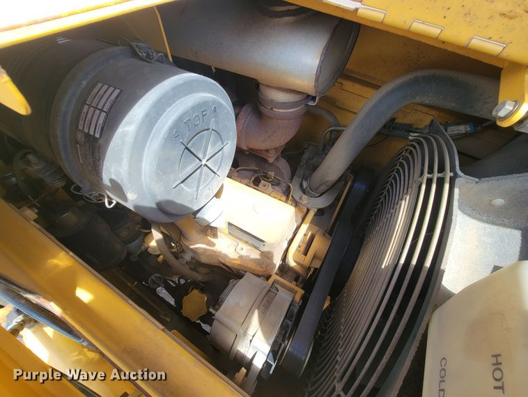 image for item JG9860 2000 John Deere 310SE  backhoe