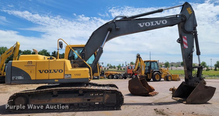 image for item JG9861 2005 Volvo EC210BLC  excavator