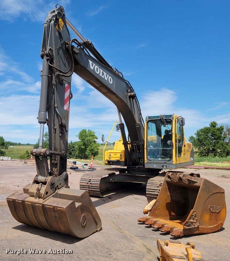 image for item JG9861 2005 Volvo EC210BLC  excavator