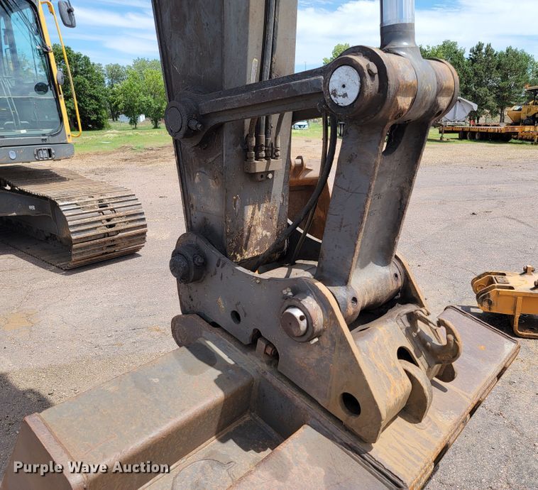 image for item JG9861 2005 Volvo EC210BLC  excavator