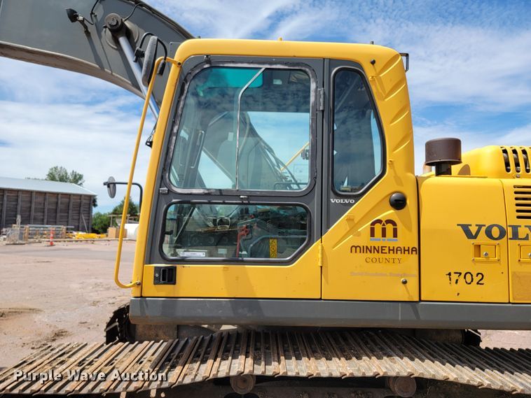 image for item JG9861 2005 Volvo EC210BLC  excavator