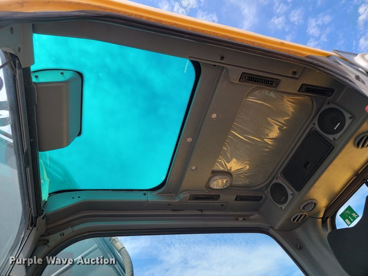 image for item JG9861 2005 Volvo EC210BLC  excavator