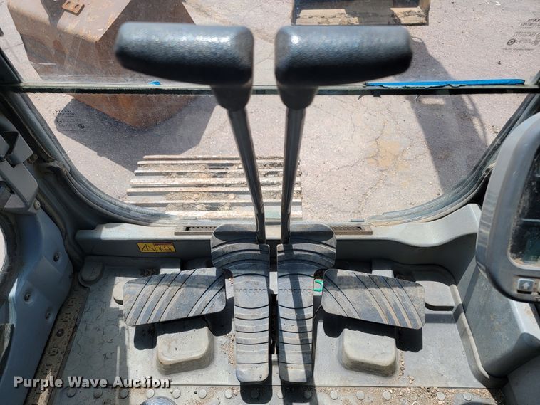 image for item JG9861 2005 Volvo EC210BLC  excavator