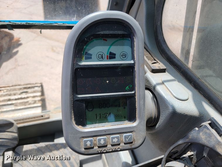 image for item JG9861 2005 Volvo EC210BLC  excavator