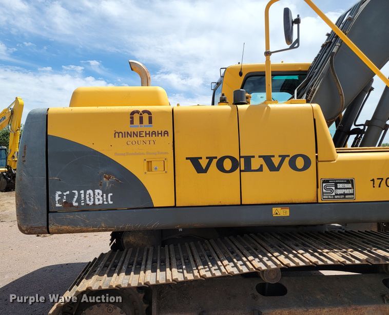 image for item JG9861 2005 Volvo EC210BLC  excavator