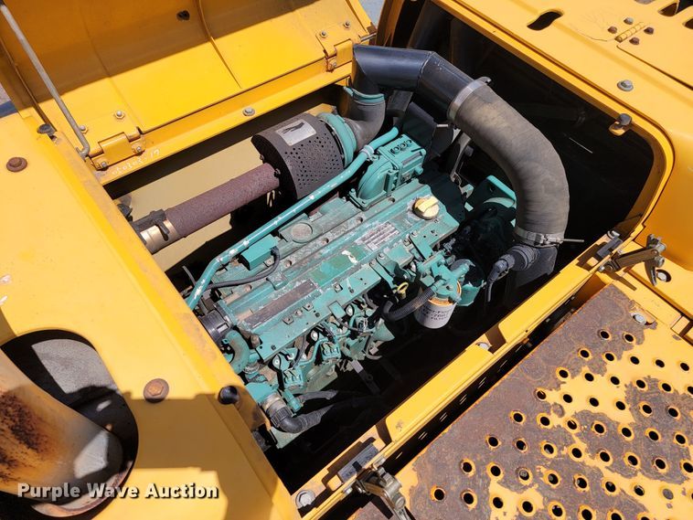 image for item JG9861 2005 Volvo EC210BLC  excavator