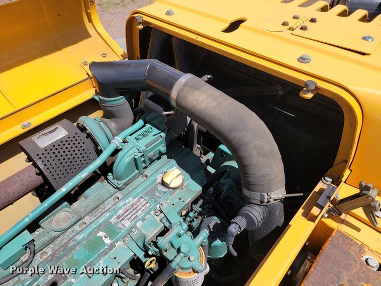 image for item JG9861 2005 Volvo EC210BLC  excavator