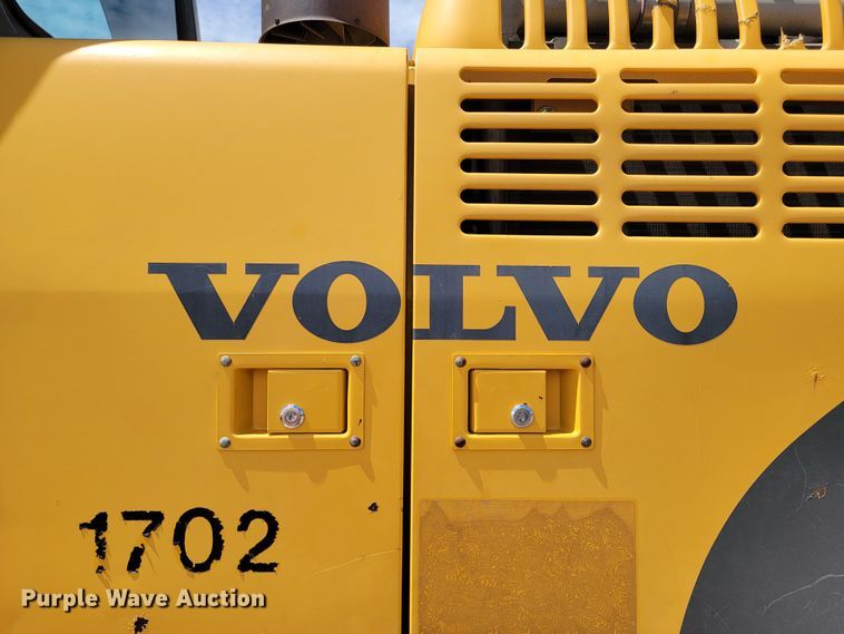 image for item JG9861 2005 Volvo EC210BLC  excavator