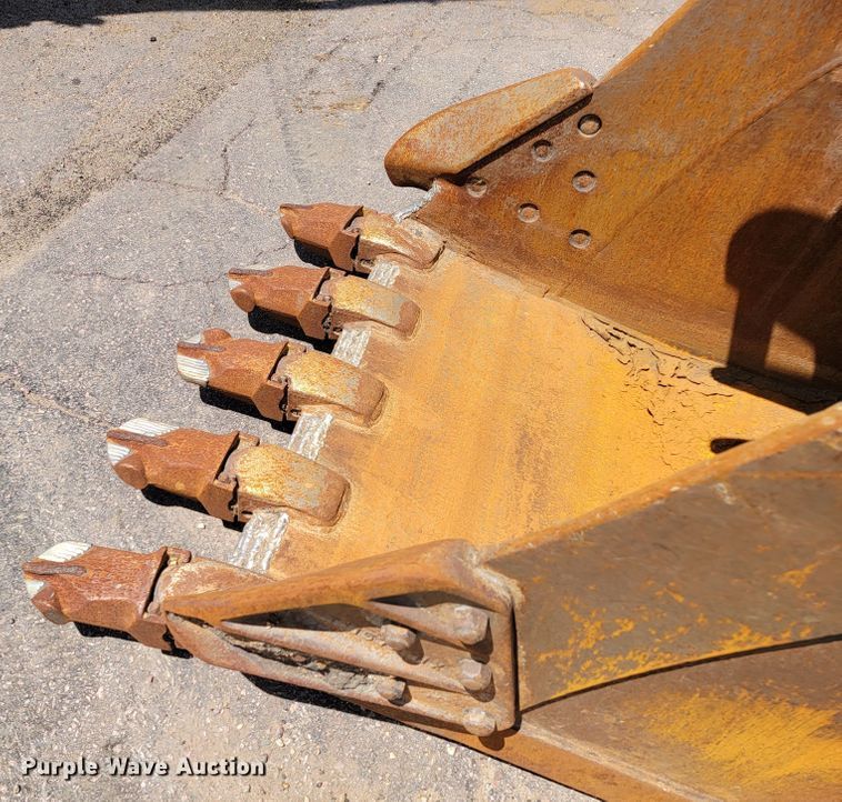 image for item JG9861 2005 Volvo EC210BLC  excavator