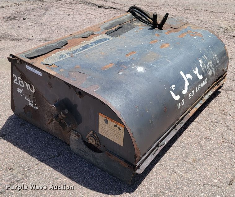 image for item JG9862 Melroe Sweeper 60  skid steer sweeper