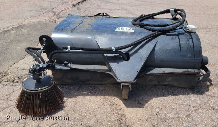 image for item JG9863 Caterpillar BP118C  skid steer sweeper