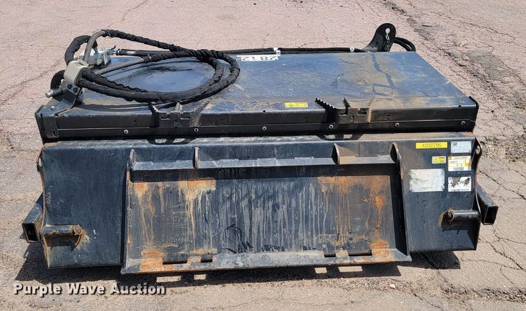 image for item JG9863 Caterpillar BP118C  skid steer sweeper