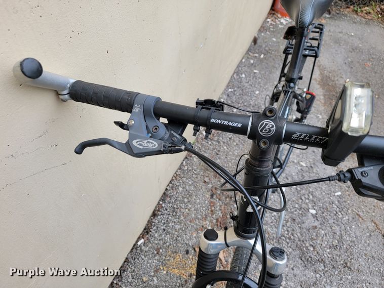 image for item JL9369 (2) Trek SLR police bicycles